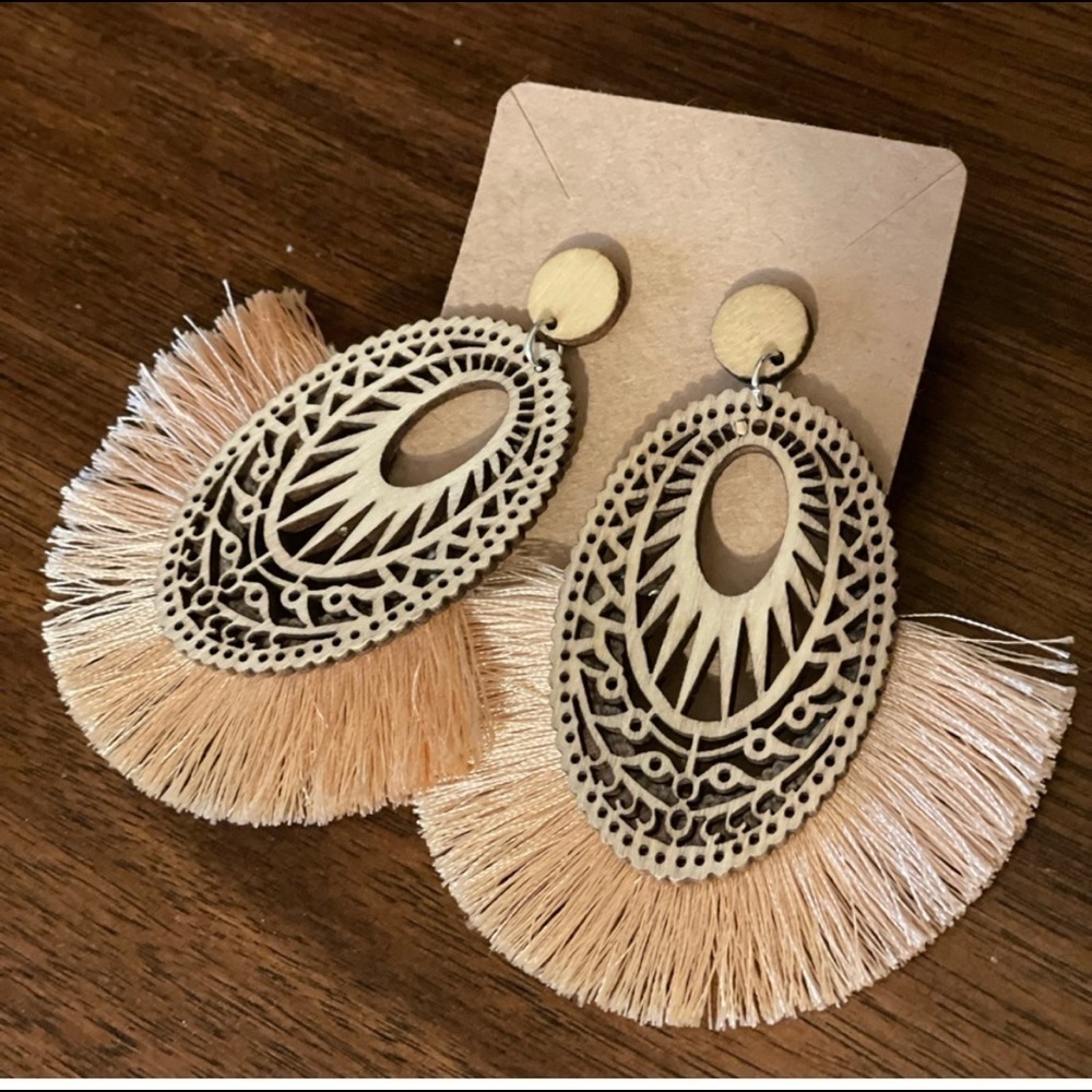 Boutique Earrings - Picture 4 of 4